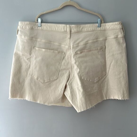 NWT Madewell Perfect Denim Shorts, Khaki, Size 26W - Picture 3 of 9